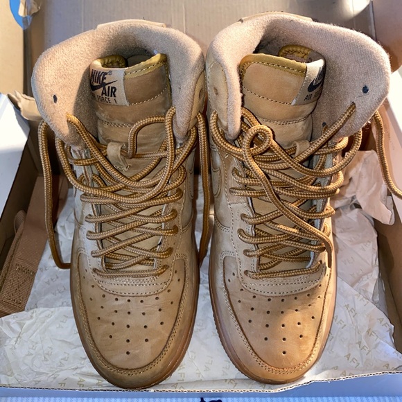 Nike flax’s grade school size 4.5 - Picture 1 of 6